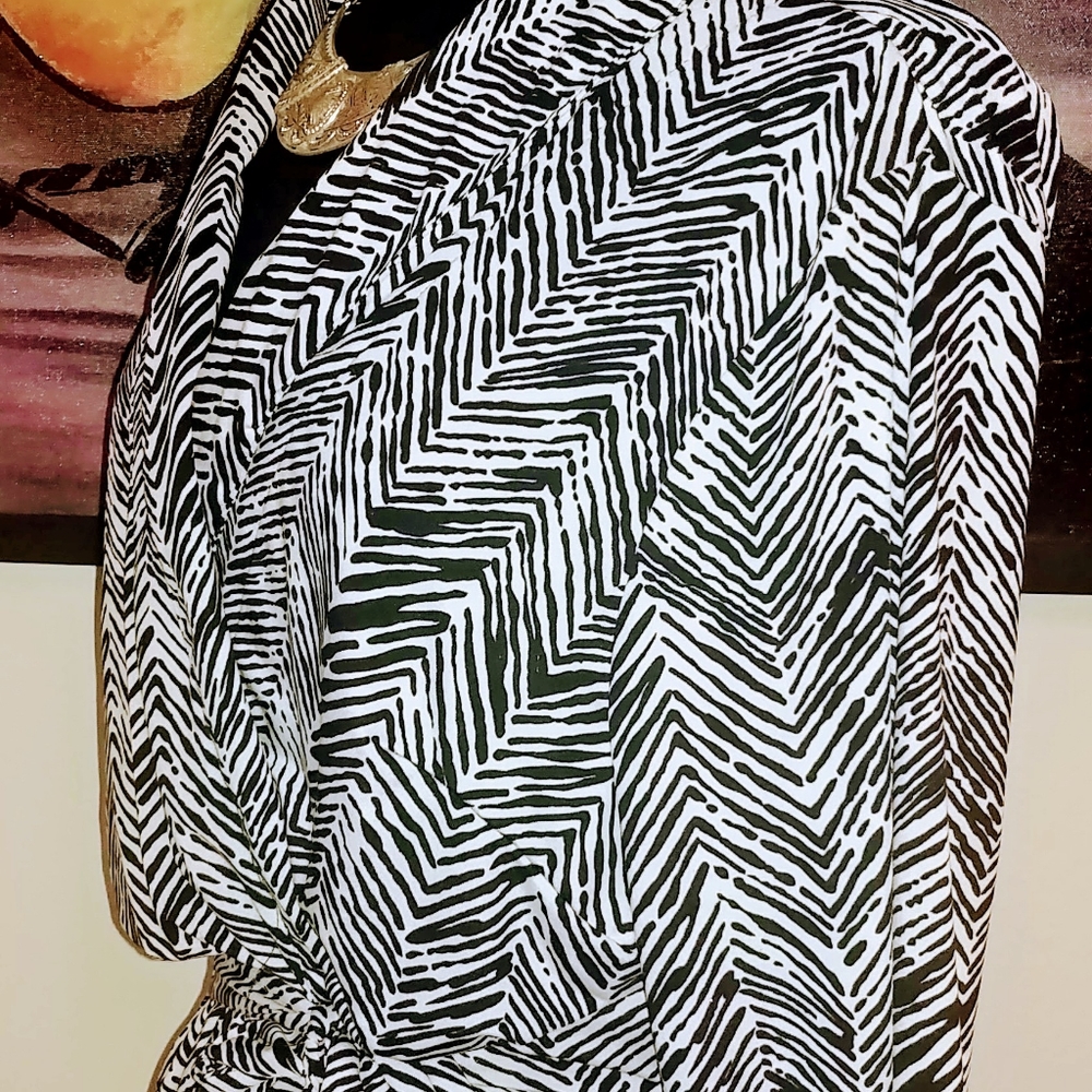 Shirt - Picture 2 of 3